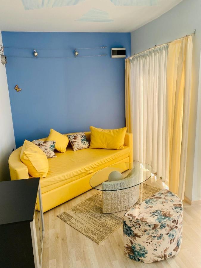 Front One Bedroom (adults Only) Appartement